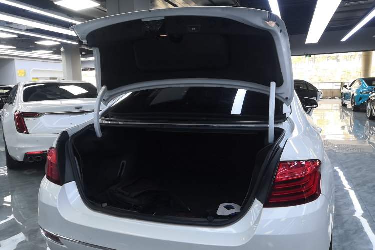 Used BMW 5 Series 2014 525Li Luxury Design Package