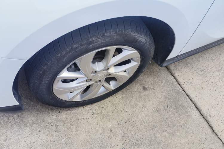 Used Buick Velite 6 2023 430km Range Commuter Version
