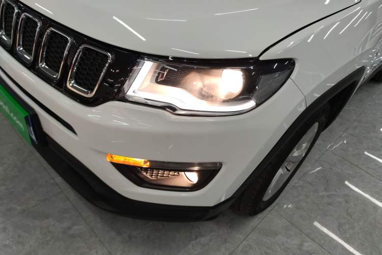 Used  Compass 2017 200T Automatic Family Edition
