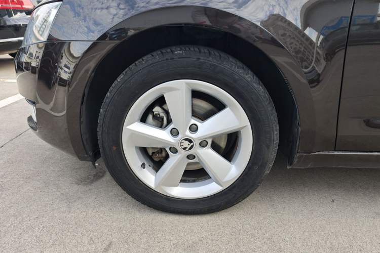 Used Skoda Octavia 2015 1.6L Automatic Yijie Edition
