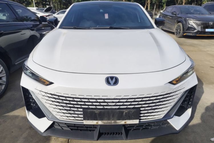 Used Changan UNI-V 2022 1.5T Prestige Version
