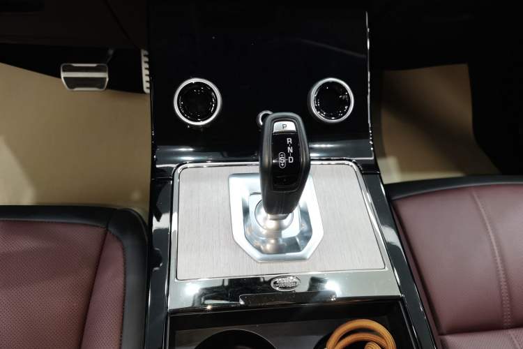 Used Land Rover Range Rover Evoque 2023 Aurora L 249 PS Luxury Edition
