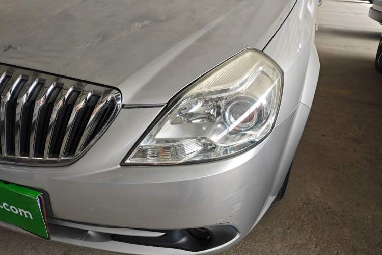 Used Buick Excelle 2013 1.5L Automatic Classic Model
