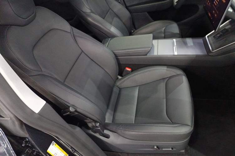 Used Tesla Model Y 2025 Long-Range All-Wheel Drive First Edition