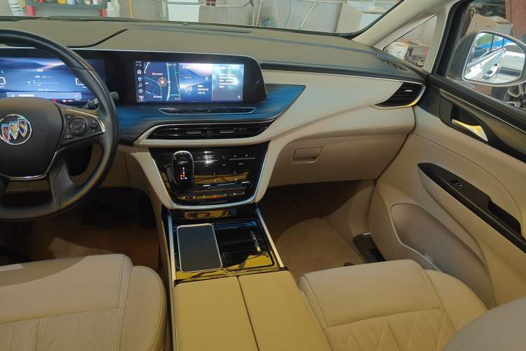 Used Buick GL8 2023 ES Lu Zun Luxury Model
