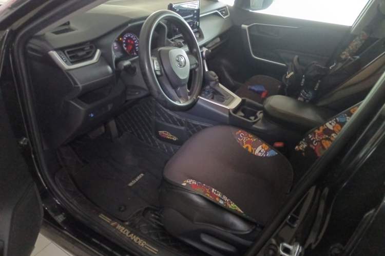 Used Toyota Wildlander 2020 2.0L CVT Two-Wheel Drive Leading Edition
