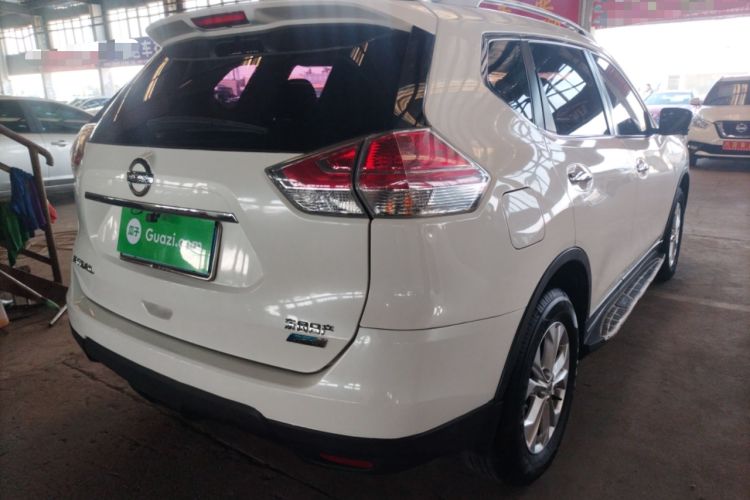 Used Nissan X-Trail 2015 2.0L CVT Comfort MAX Edition 2WD
