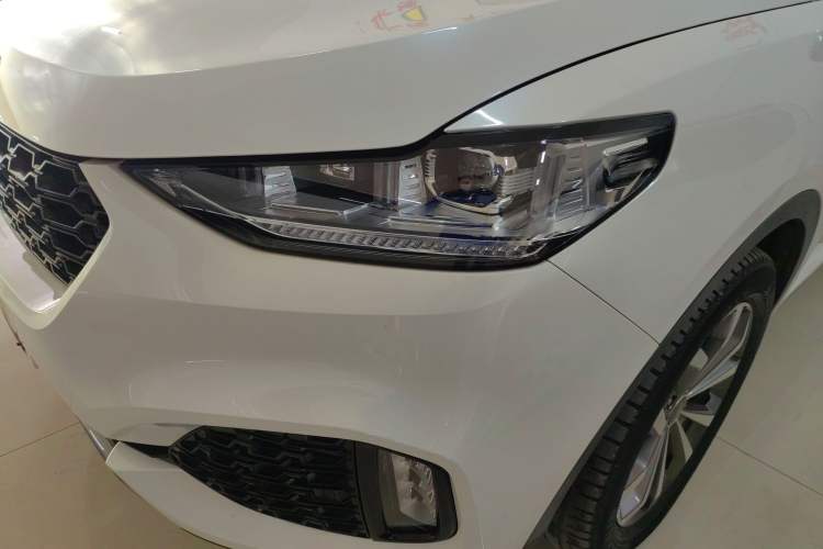 Used Wey VV6 2018 2.0T Two-Wheel-Drive Ultra-Luxury Version China V Standard
