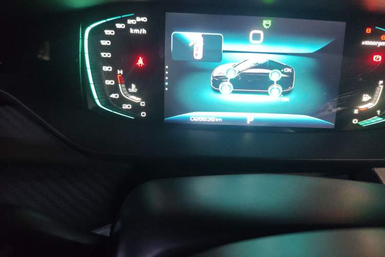 Used Dongfeng Aeolus Yixuan MAX 2022 1.5T Super Stylish Trendsetter Edition
