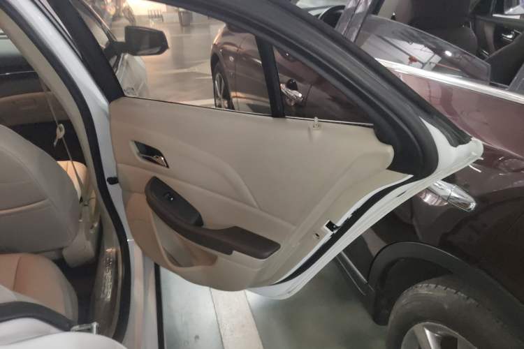 Used Chevrolet Malibu 2014 2.0L Automatic Comfort Edition
