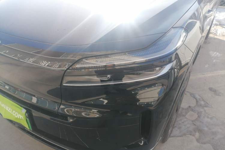 Used ONVO Luxeed L90 2025 Model—Ultra Six-Seater Version
