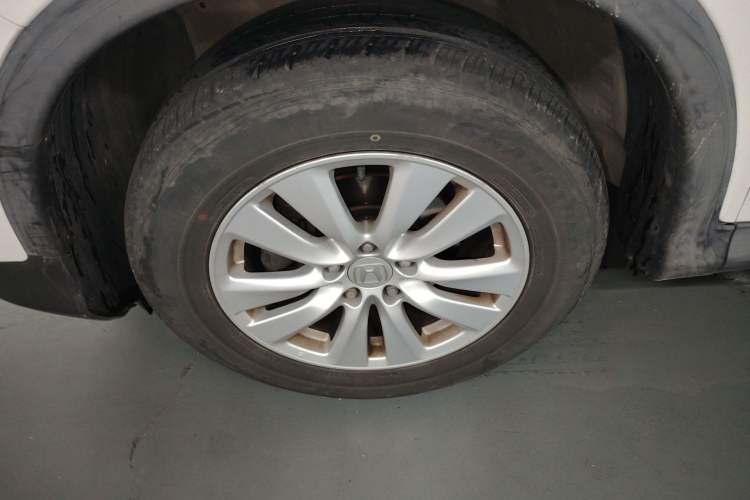 Used Honda CR-V 2015 2.0L two-wheel drive urban version
