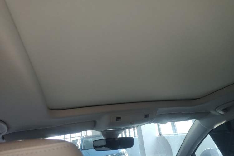 Used Volkswagen Tharu 2024 300TSI Two-Wheel-Drive Moon Luxury Edition