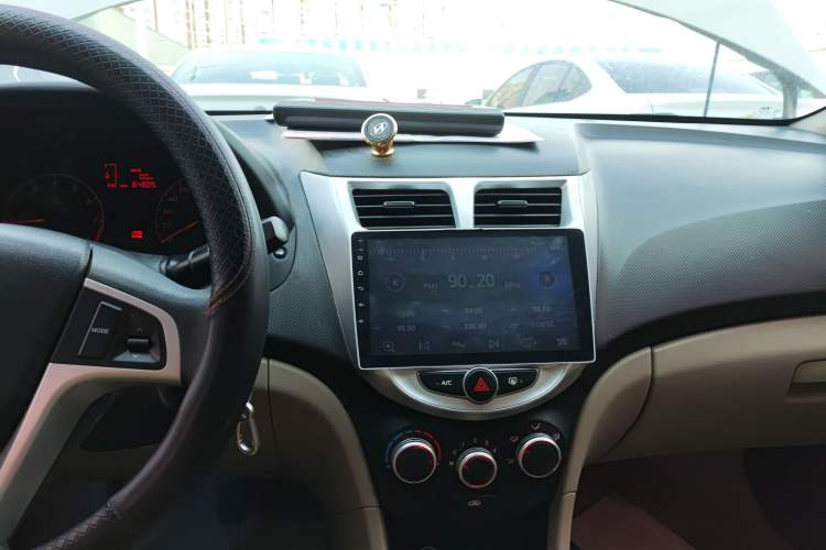 Used Hyundai Verna 2014 1.4L Manual Smart GLS Trim
