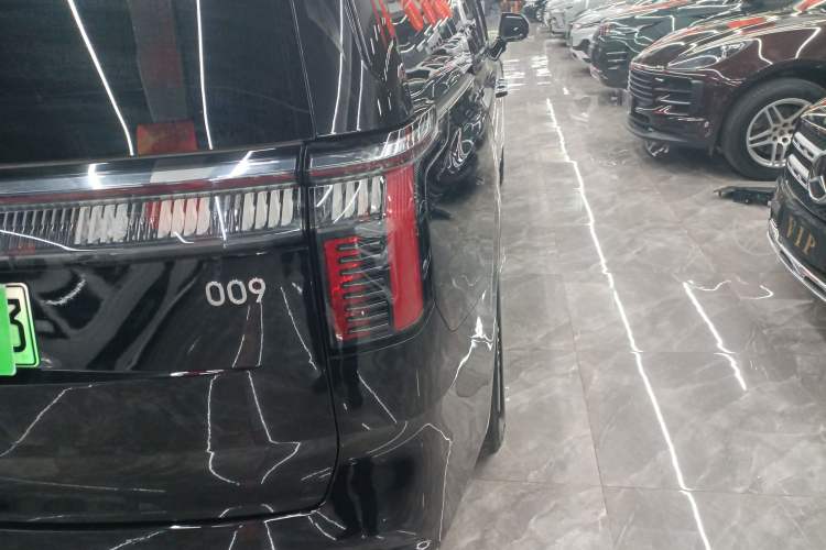 Used Zeekr 009 2024 Six-Seat Executive Version 4WD 108 kWh