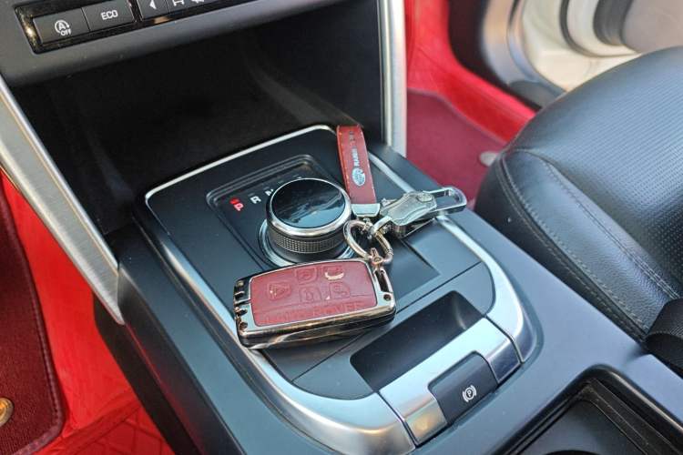 Used Land Rover Discovery Sport 2018 240 PS HSE Version