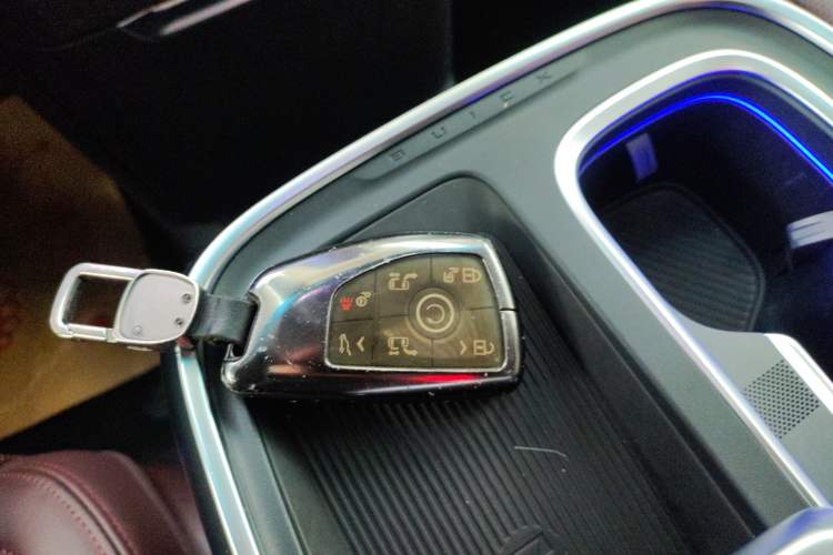 Used Buick Century 2023 2.0T Six-Seater Yinshi Edition
