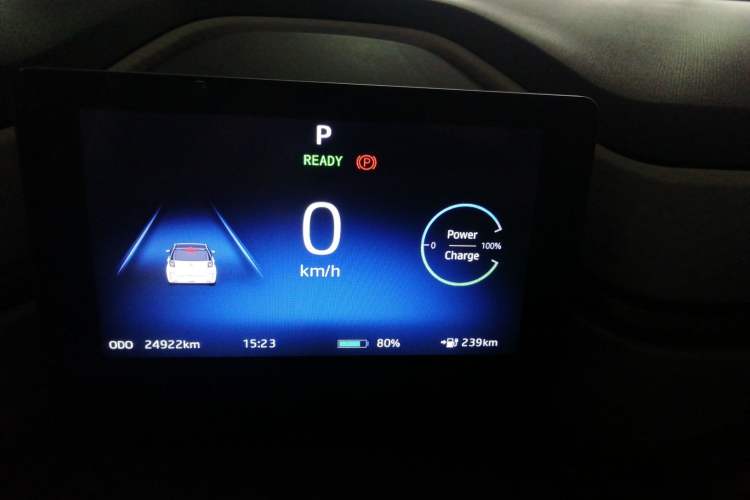 Used SOL E10X 2021 302 km Range Luxury Version 31.4 kWh