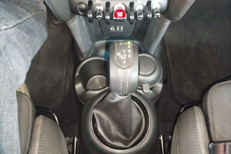 Used  MINI 2016 1.5T COOPER
