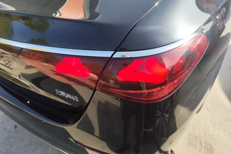 Used Mercedes-Benz E-Class 2025 Facelift E 300 L Luxury Edition
