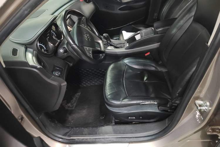 Used Buick LaCrosse 2011 2.0T Flagship Edition
