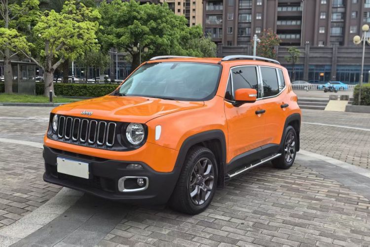 Used  Renegade 2017 180T Automatic Kinetic Edition+