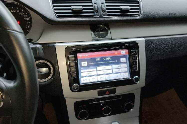 Used Volkswagen Magotan 2013 1.8TSI Premier Model
