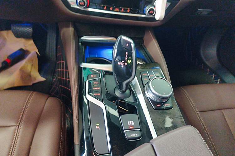 Used BMW 5 Series 2020 525Li M Sport Package