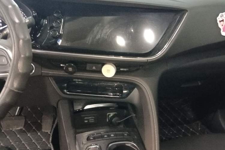 Used Buick Envision 2022 Encore S 552T Two-Wheel-Drive Luxury Model
