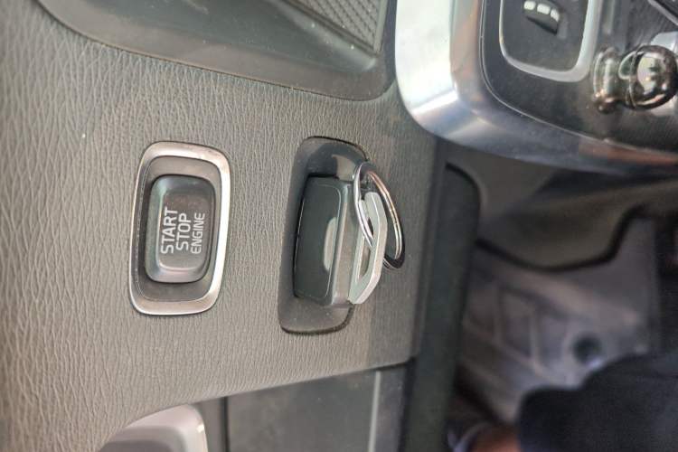 Used Volvo V60 2015 T5 Zhiya Edition