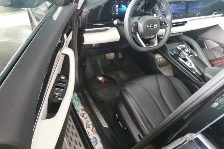 Used Geely Auto Monjaro L 2023 2.0TD High-Power Automatic Two-Wheel Drive Flagship Version