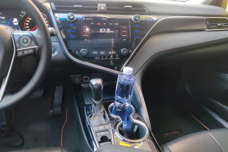 Used Toyota Camry 2019 2.5S FENGSHANG Version China VI Standard
