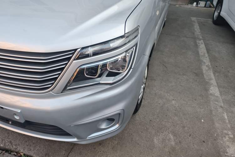 Used FORTHING Lingzhi 2019 Facelifted M5L 1.6L 7-Seater Base Model China VI Standard
