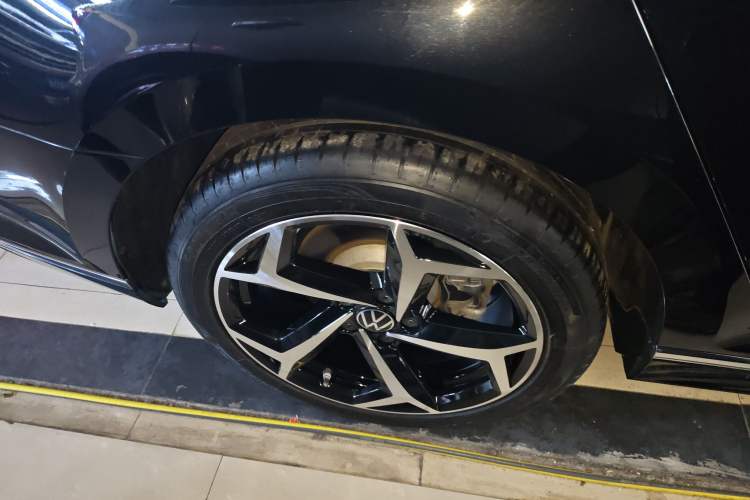 Used Volkswagen Magotan 2023 2 Million Units Limited Edition 330TSI DSG Leading Version