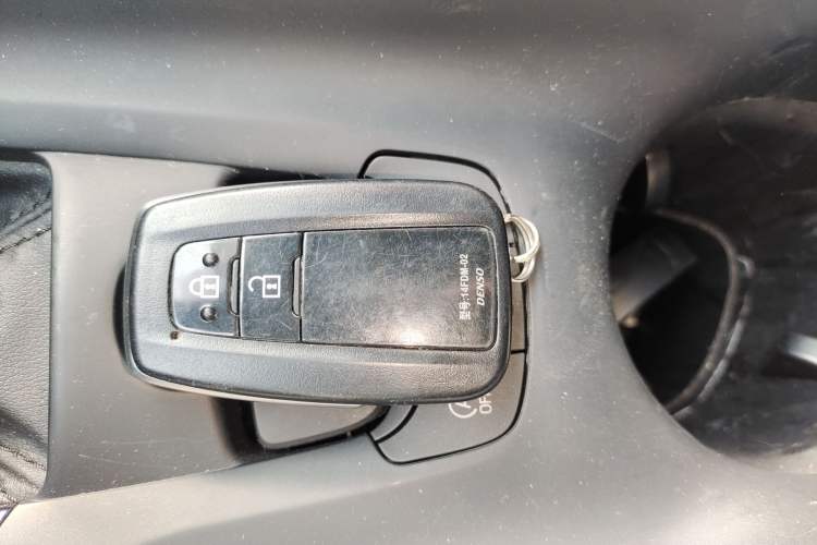 Used Toyota IZOA 2021 2.0L Enjoy Edition
