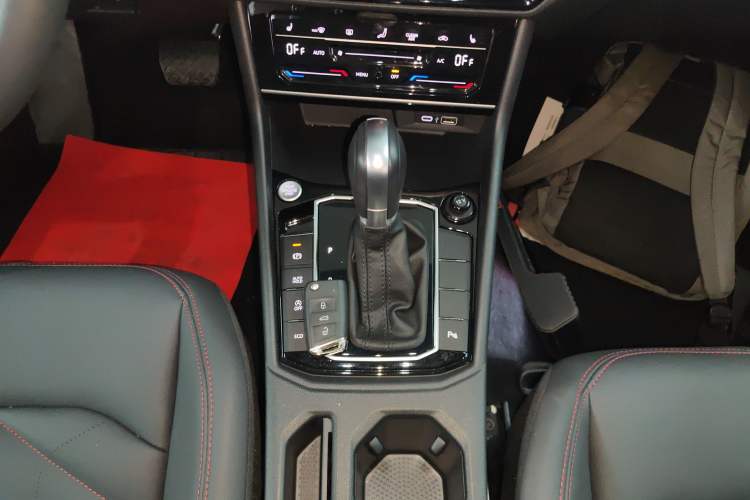 Used Volkswagen Lavida 2024 300TSI DSG Starry Sky Leading Edition
