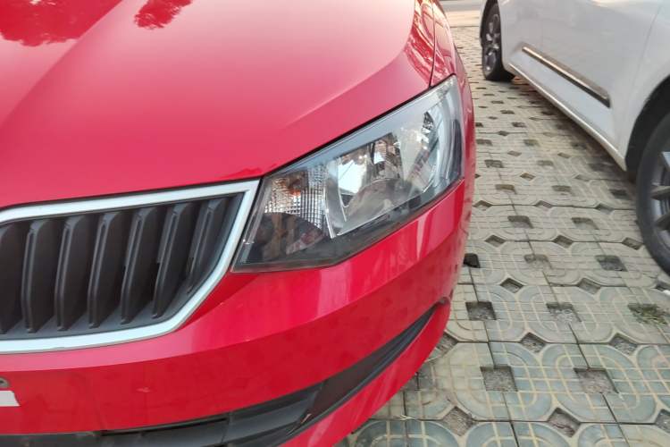 Used Skoda Fabia 2017 1.4L Automatic Car Enjoy Edition
