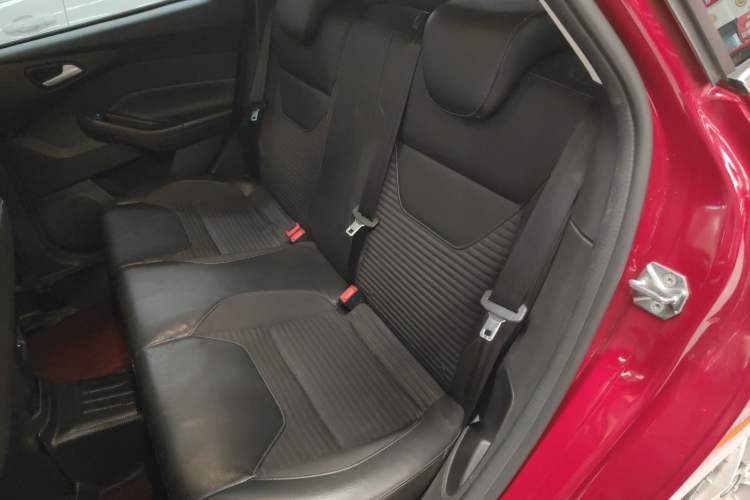 Used Ford Focus 2015 Hatchback 1.6L Automatic Fashion Edition
