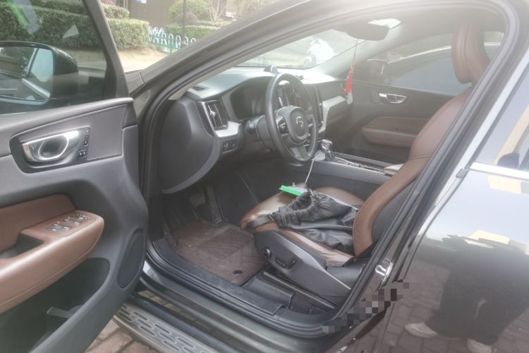 Used Volvo XC60 2020 T5 4x4 Smart Luxury Edition
