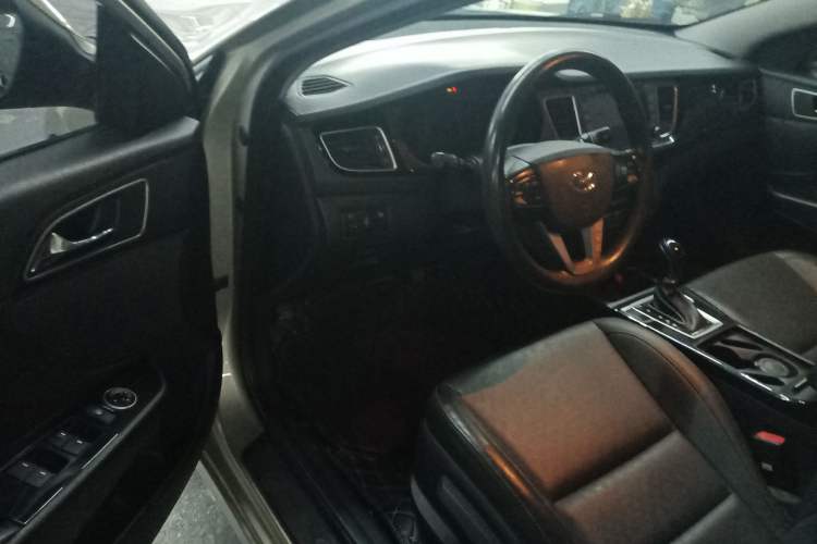 Used Hyundai Mistra 2014 1.8L Automatic Smart GLS
