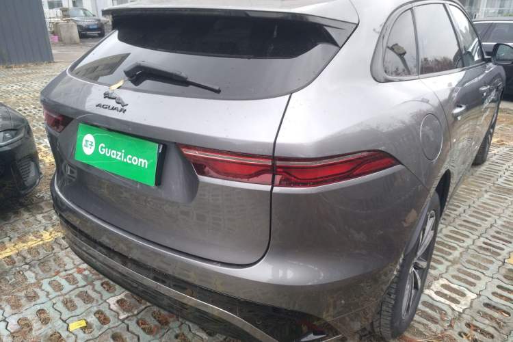 Used Jaguar F-PACE 2024 P250 R-Dynamic SE