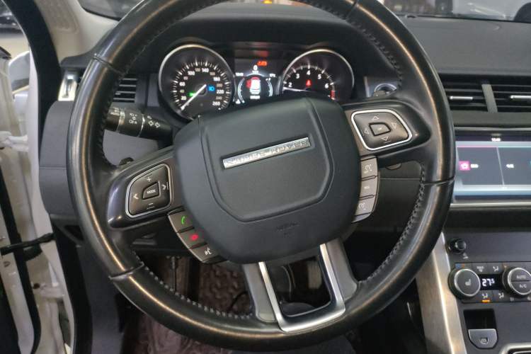 Used Land Rover Range Rover Evoque 2018 200PS PURE New Fashion Edition
