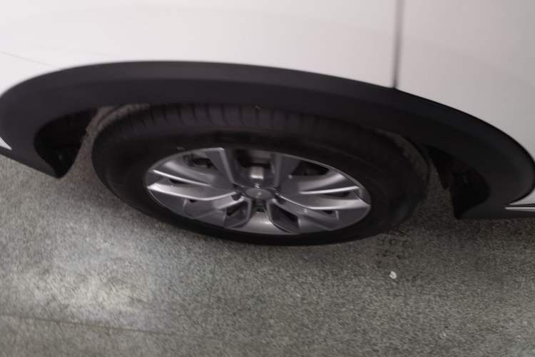 Used Roewe RX5 2025 PLUS 330TGI Automatic Trendsetting Smart Edition
