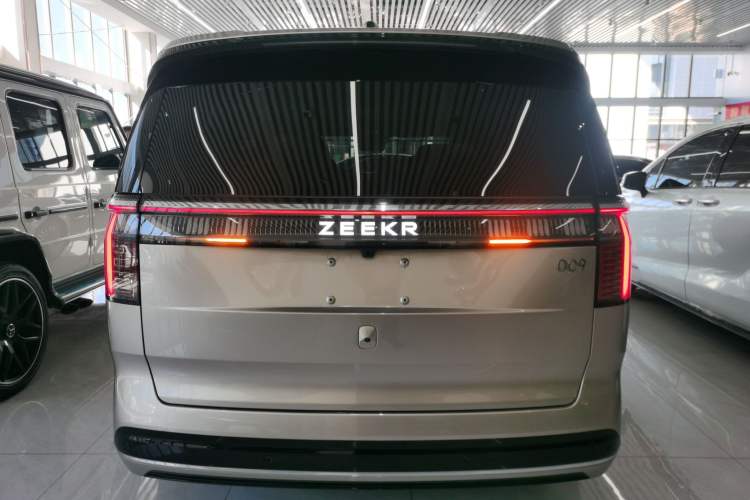 Used Zeekr 009 2022 WE Edition
