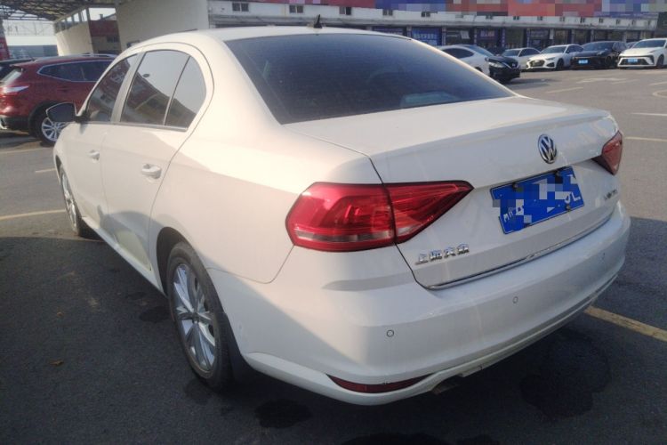 Used Volkswagen Lavida 2015 1.6L Automatic Comfort Edition
