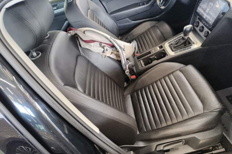 Used Volkswagen Magotan 2018 280TSI DSG Comfort Model