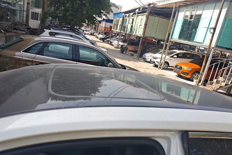 Used Toyota Camry 2016 Dual-Engine 2.5 HG 10th Anniversary Deluxe Navigation Edition