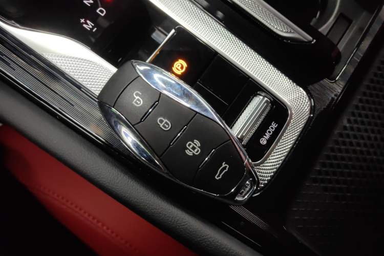 Used Hongqi H6 2025 2.0T ZhiShang Version
