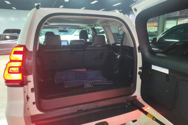 Used Toyota Prado 2018 3.5L Automatic TX-L with Rear-Mounted Spare Tire
