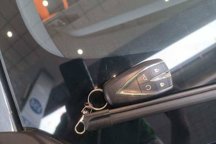 Used Changan UNI-V 2024 1.5T Prestige Sport Edition
